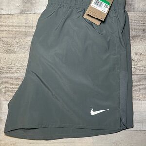 Nike Men’s Challenger “5 Gray Brief-Lined Running Shorts | Size XL - NWT